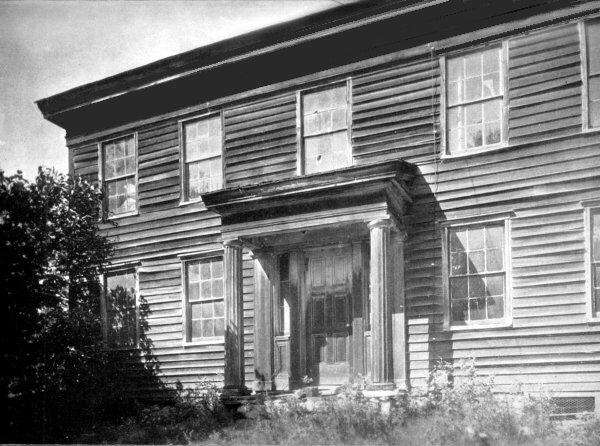 AN OLD FARMHOUSE IN THE ROUGH  Photo by John Runyon