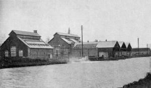 FACTORY AT FRAMPTON, GLOUCESTERSHIRE, AT WHICH MILK IS EVAPORATED FOR MILK CHOCOLATE MANUFACTURE. (Messrs. Cadbury Bros., Ltd.).