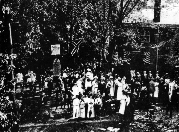 The dedication of the Marr Monument in 1904. Copy by Lee Hubbard.