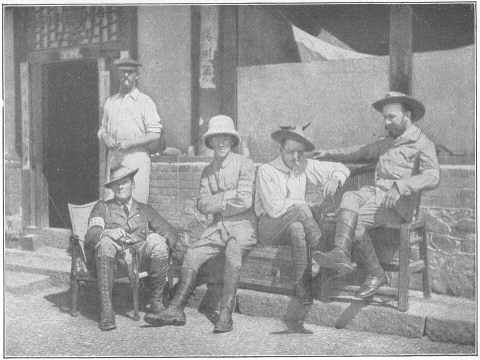 War correspondents in Manchuria.  From a photograph by Guy Scull.  R. H. Davis (Collier’s), W. H. Lewis (New York Herald), John Fox, Jr. (Scribner’s), W. H. Brill (Associated Press)