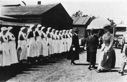 QUEEN INSPECTING VAD DOMESTIC STAFF