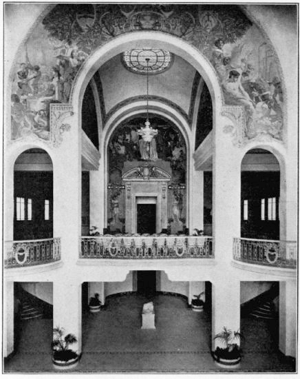 ANOTHER INTERIOR VIEW OF THE ARGENTINE PAVILION AT THE PANAMA PACIFIC EXPOSITION WHERE THE ARTISTIC RICHNESS OF THE MURAL DECORATIONS CAN BE APPRECIATED