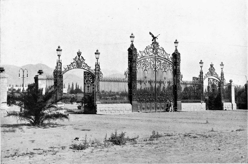 THE ENTRANCE TO THE PARK AT MENDOZA.