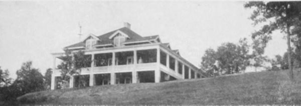 CEDAR RAPIDS COUNTRY CLUB HOUSE