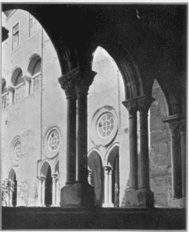 FIG. 29.LisbonCathedral Cloister.